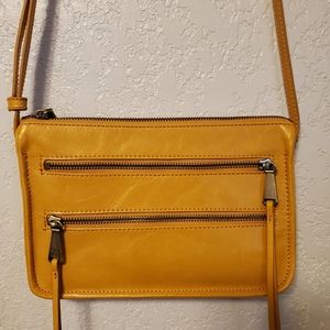 NEW - Mustard Crossbody bag Handcrafted leather        Hobo International